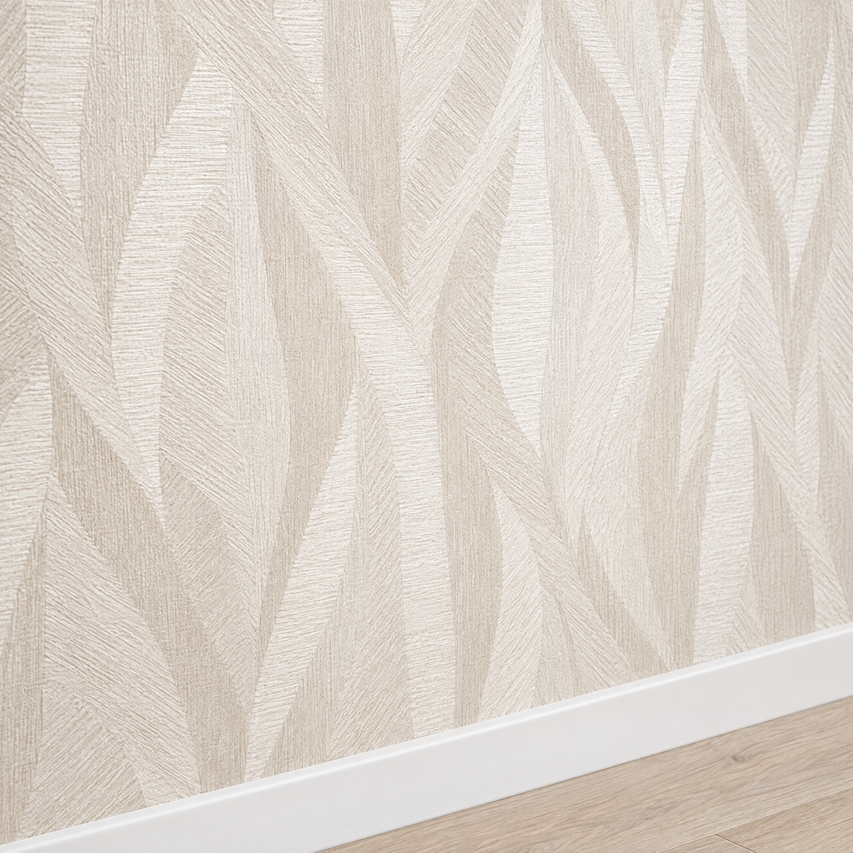 Papier peint motif africain beige, detail avec plinthe