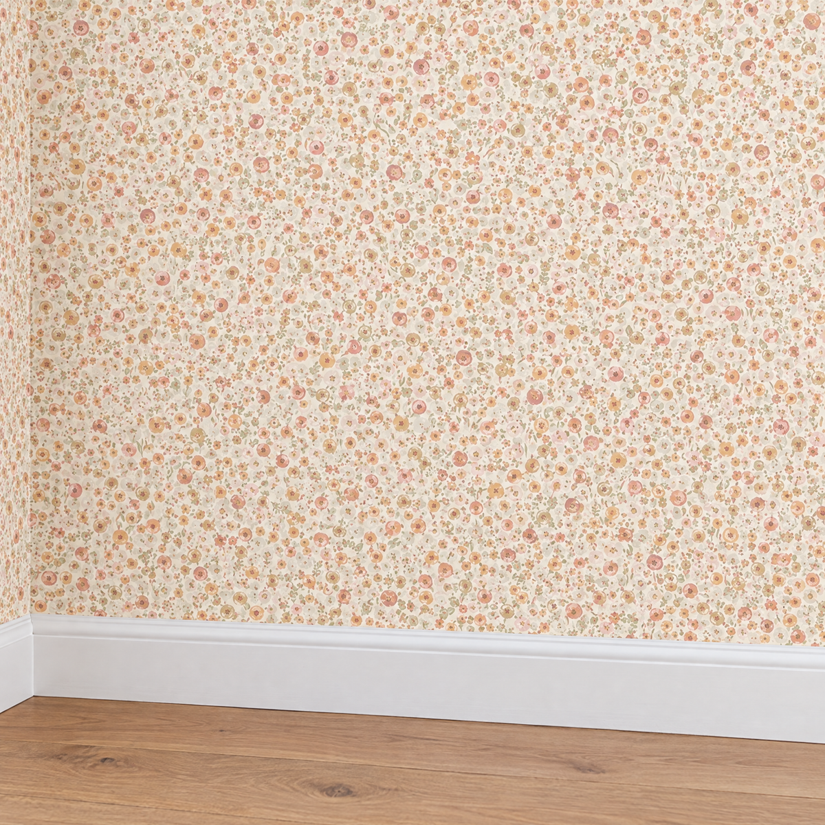 Papier peint petites fleurs enfant rose, beige et vert, détail avec plinthe