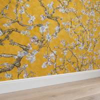 Papier peint Van Gogh Amandier en Fleur jaune, gros plan sur la plinthe