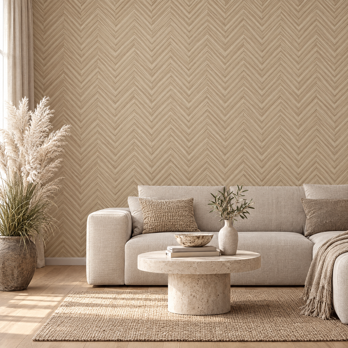 Papier peint chevrons effet parquet beige et crème dans un salon moderne