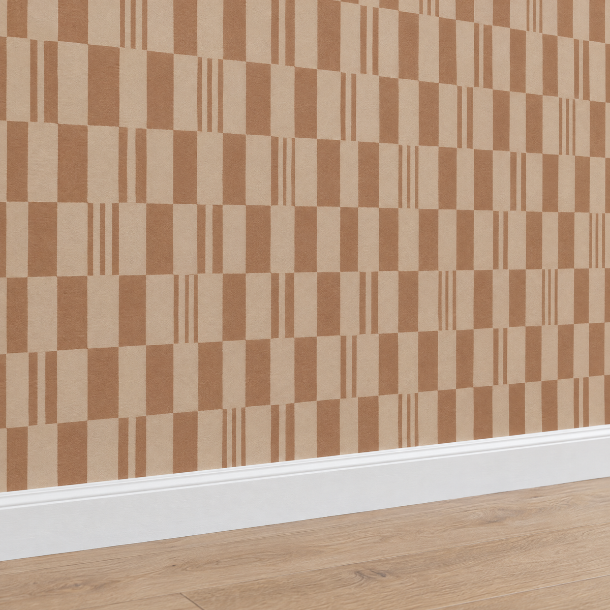 Papier peint motif carrelage marron et beige, gros plan sur la plinthe